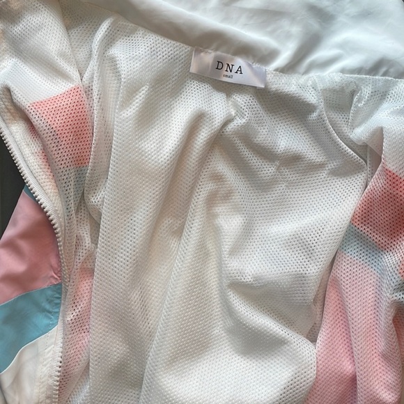 DNA Cropped Ultra Lightweight Windbreaker in
Small - Picture 5 of 13